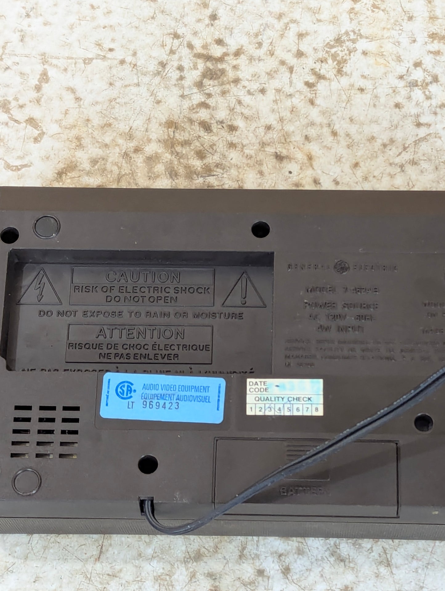 Retro General Electric Electronic Digital AM/FM Clock Radio Model 7-4624B