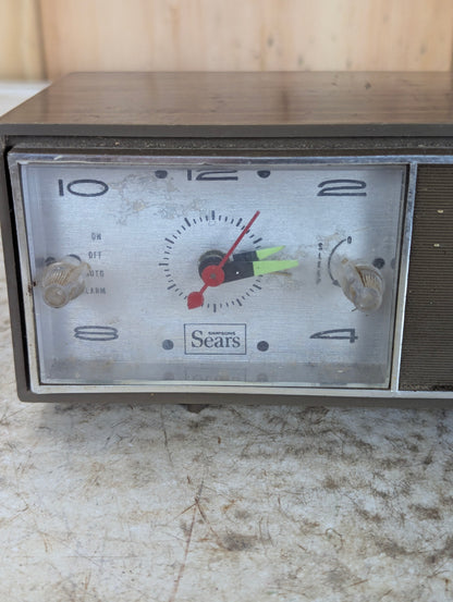 Vintage Sears Clock AM Radio