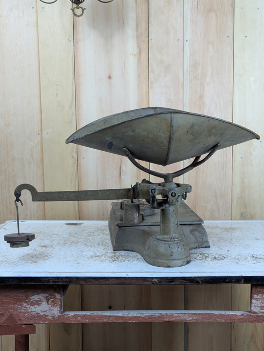 Vintage Cast Iron Scale