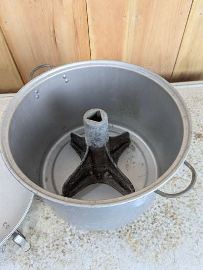 Vintage GE Aluminum Pot with Lid for Washing Machine