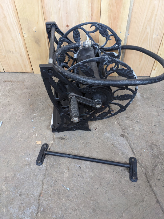 Metal Garden Hose Wheel with Bracket