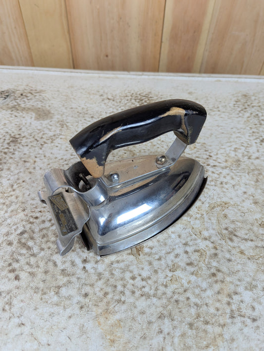 Vintage Superior Electric Iron