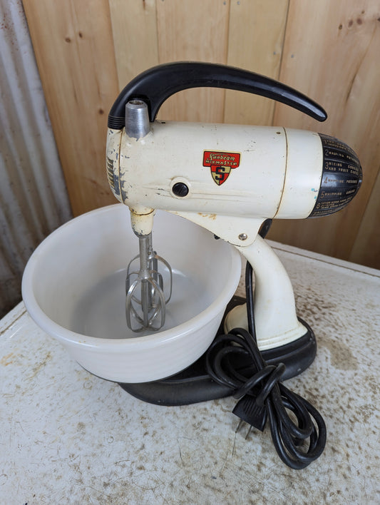 Vintage Sunbeam Model 9 Mixmaster