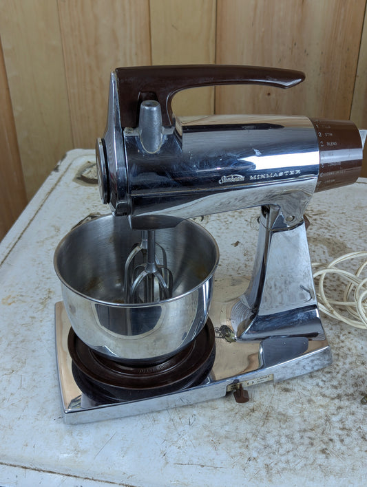 Vintage Sunbeam 12 Speed Mixmaster