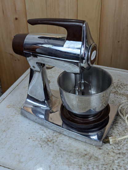 Vintage Sunbeam 12 Speed Mixmaster