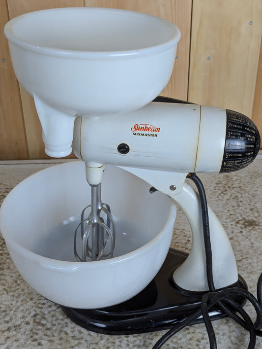 Vintage Sunbeam Model 9 Mixmaster with Top Bowl