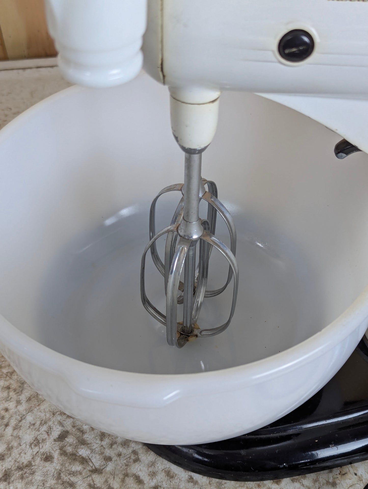 Vintage Sunbeam Model 9 Mixmaster with Top Bowl
