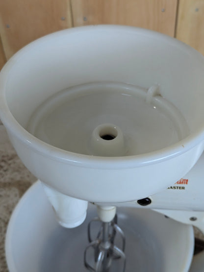 Vintage Sunbeam Model 9 Mixmaster with Top Bowl