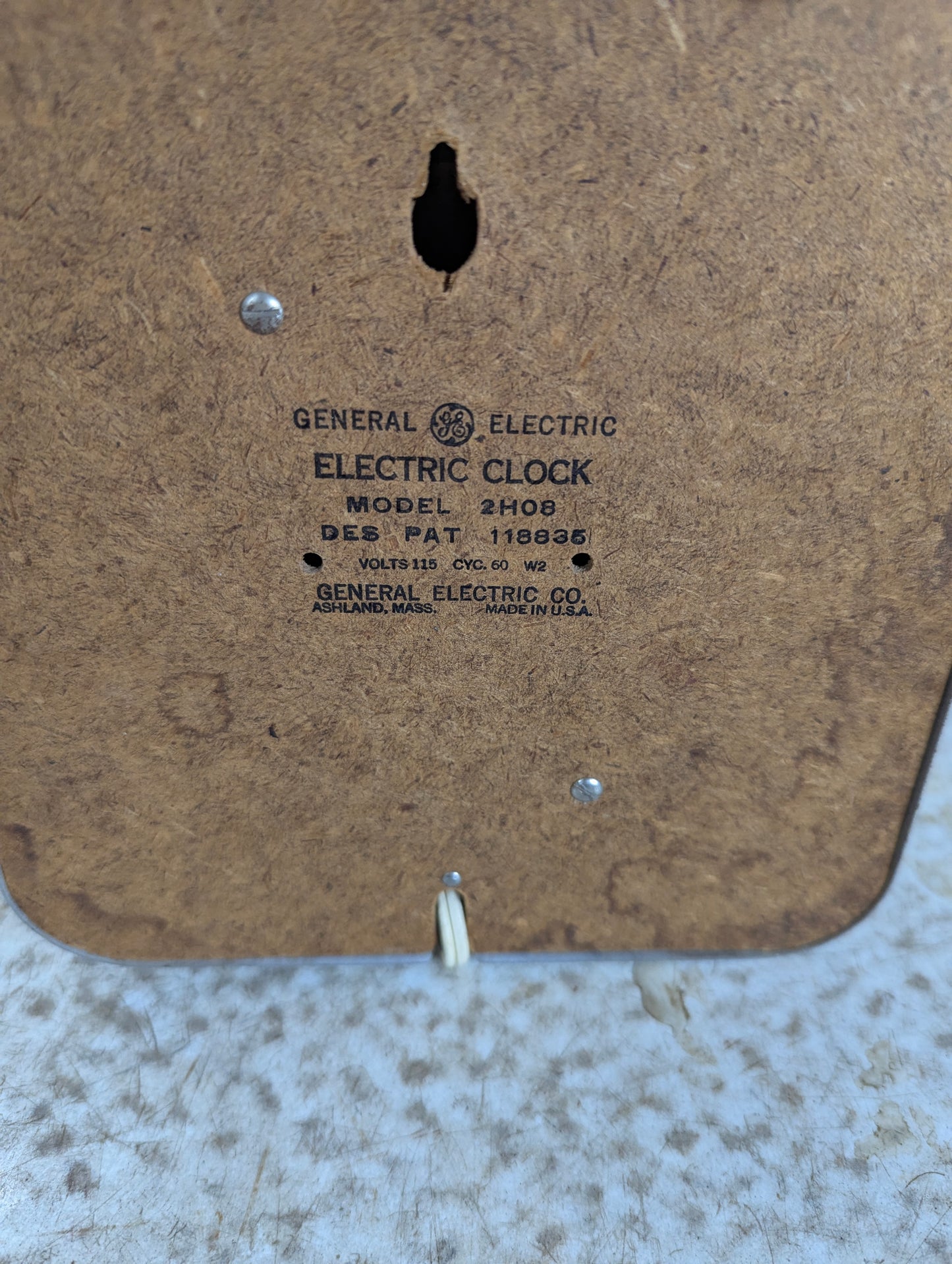 Vintage 1940’s General Electric Wall Clock Model 2H08