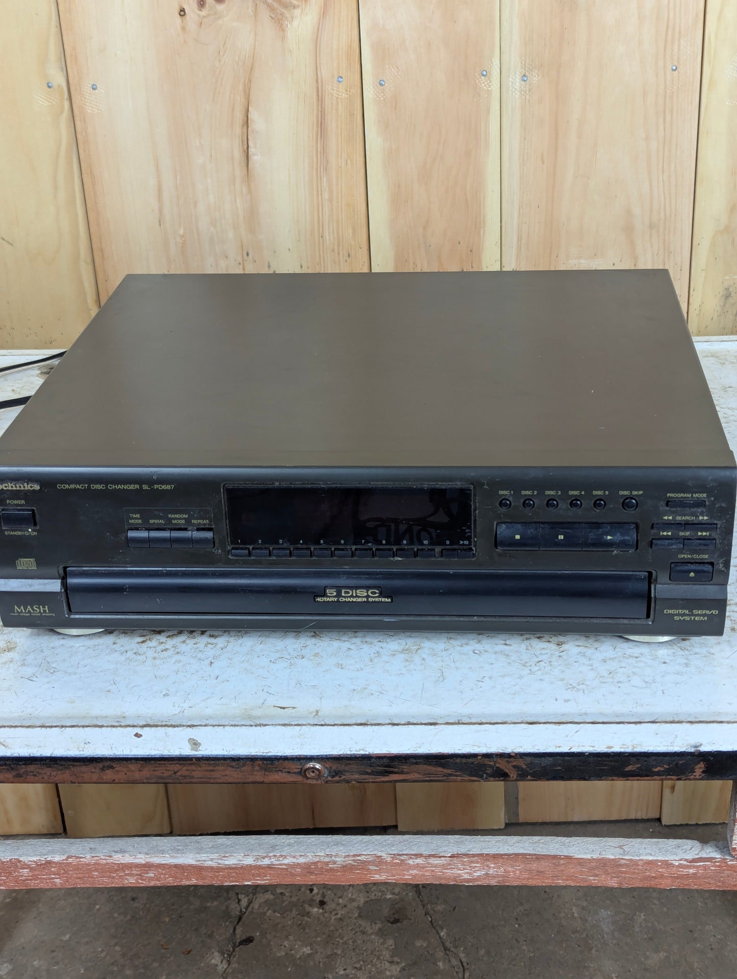 Technics 5 Disc CD Player SL-PD687
