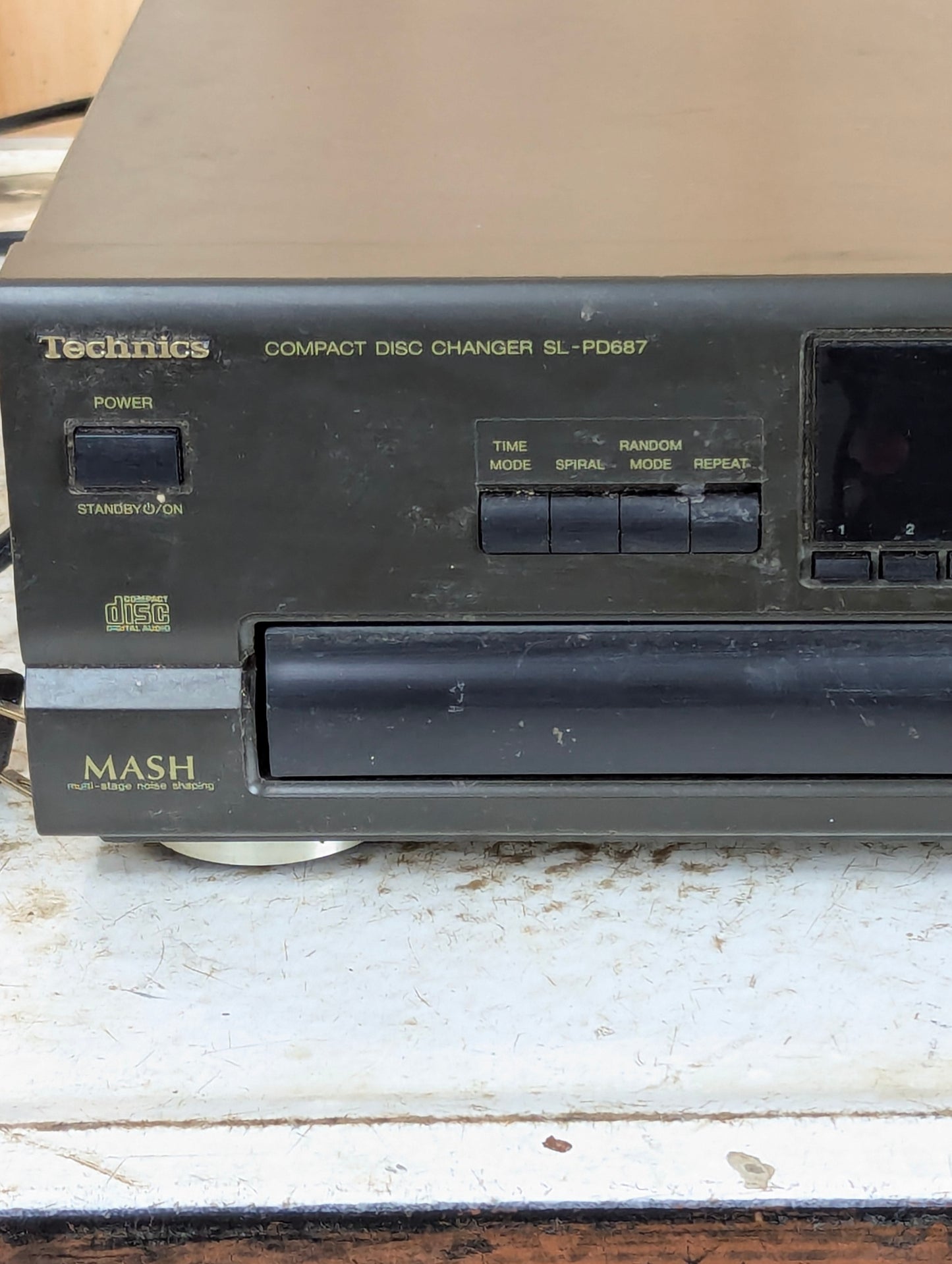 Technics 5 Disc CD Player SL-PD687