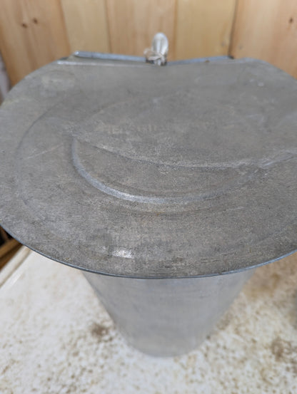 Dominion & Grimm Sap Buckets with Lids