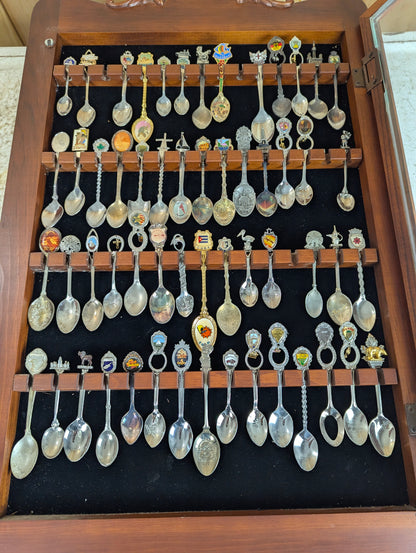 Wooden Decorative Display Cabinet