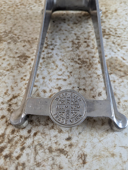 Vintage Wear Ever Aluminum Manual Citrus Juicer