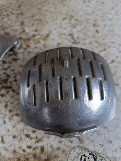 Vintage Wear Ever Aluminum Manual Citrus Juicer