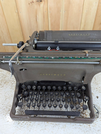 1952 Standard Underwood Typewriter Serial #5-7202883