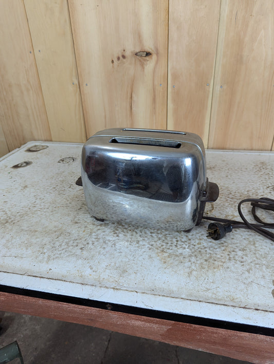 Vintage General Electric 2-Slice Toaster