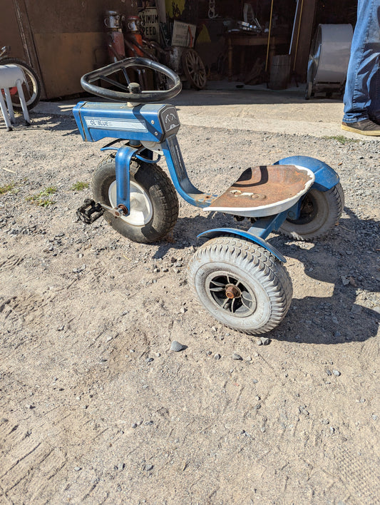 Kid's Ol' Blue Pedal Tractor