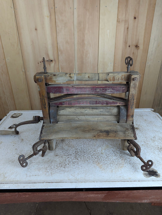 Antique Beatty Maple Leaf #1  Washer Wringer