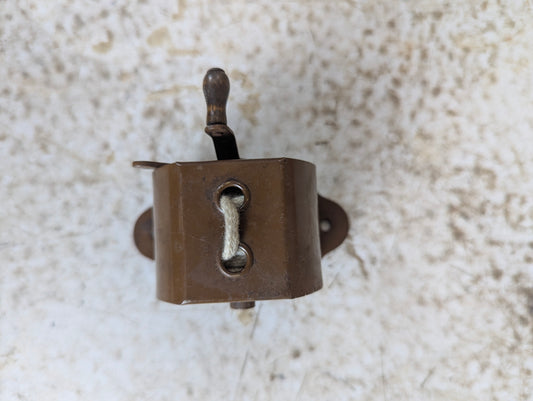Vintage Rope Clothesline Reel