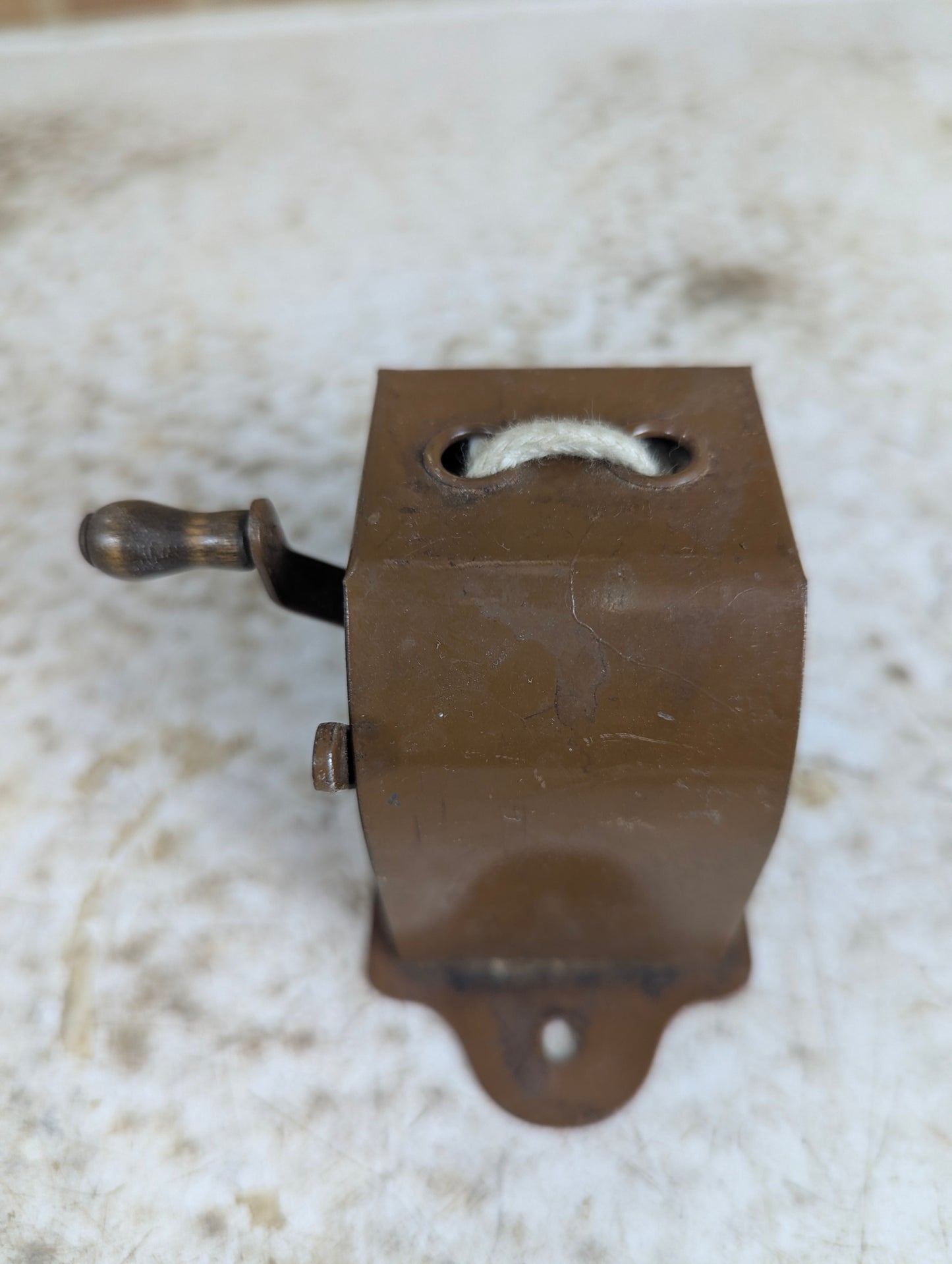 Vintage Rope Clothesline Reel