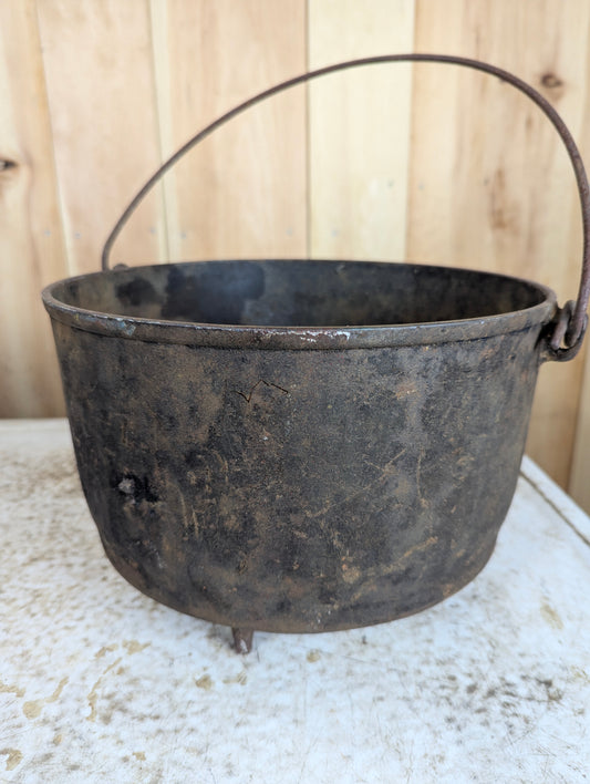 Vintage 3 Footed Cast Iron Pot