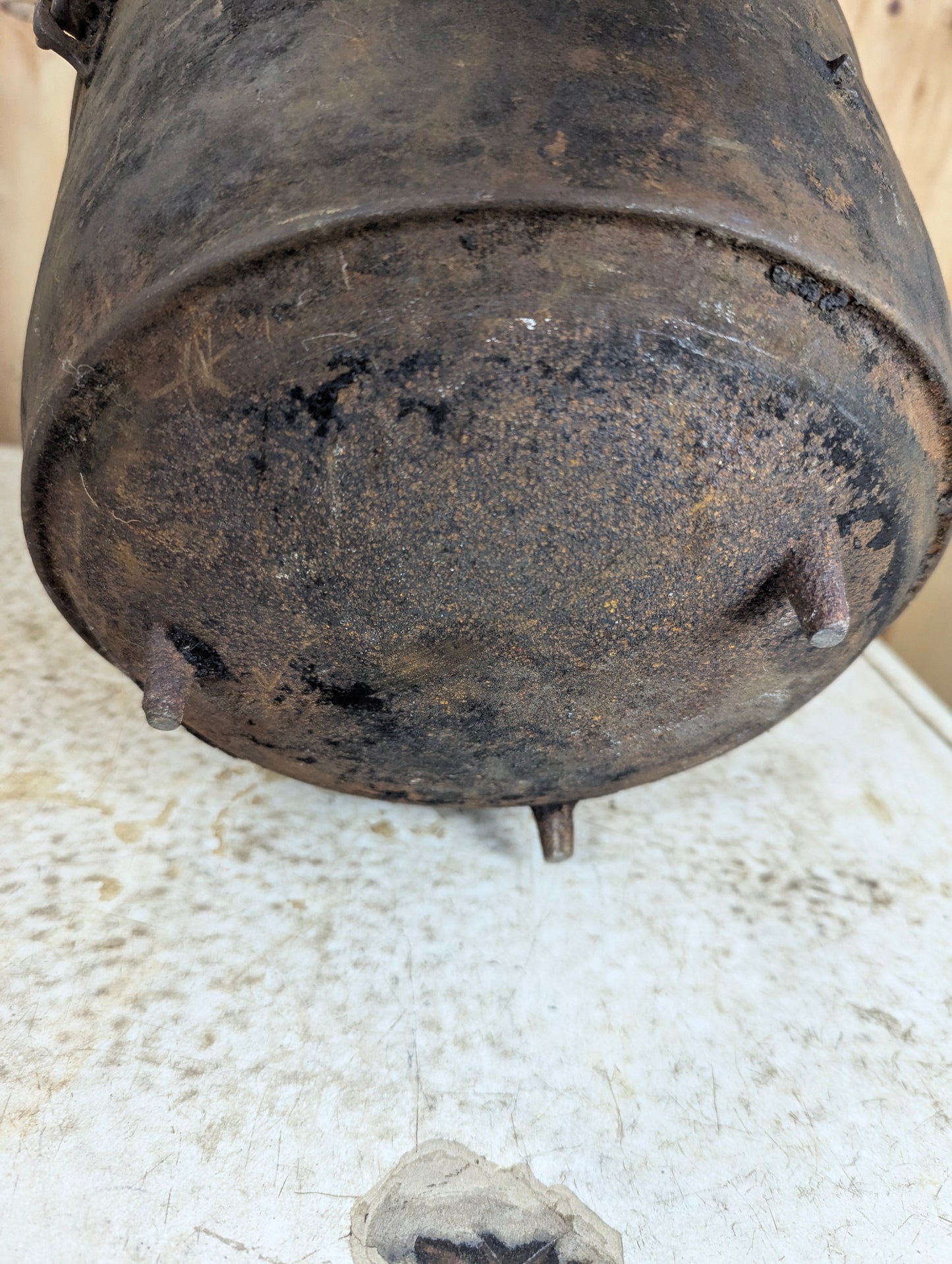 Vintage 3 Footed Cast Iron Pot