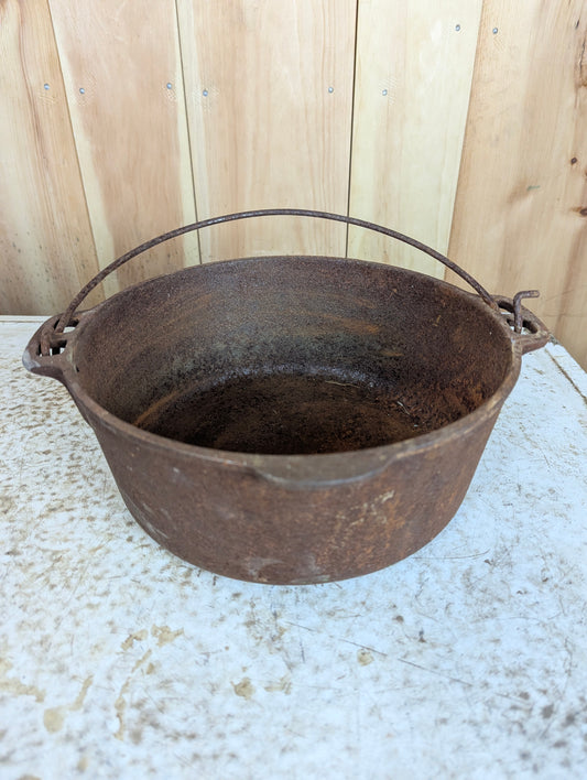 Vintage Wagner Cast Iron Pot