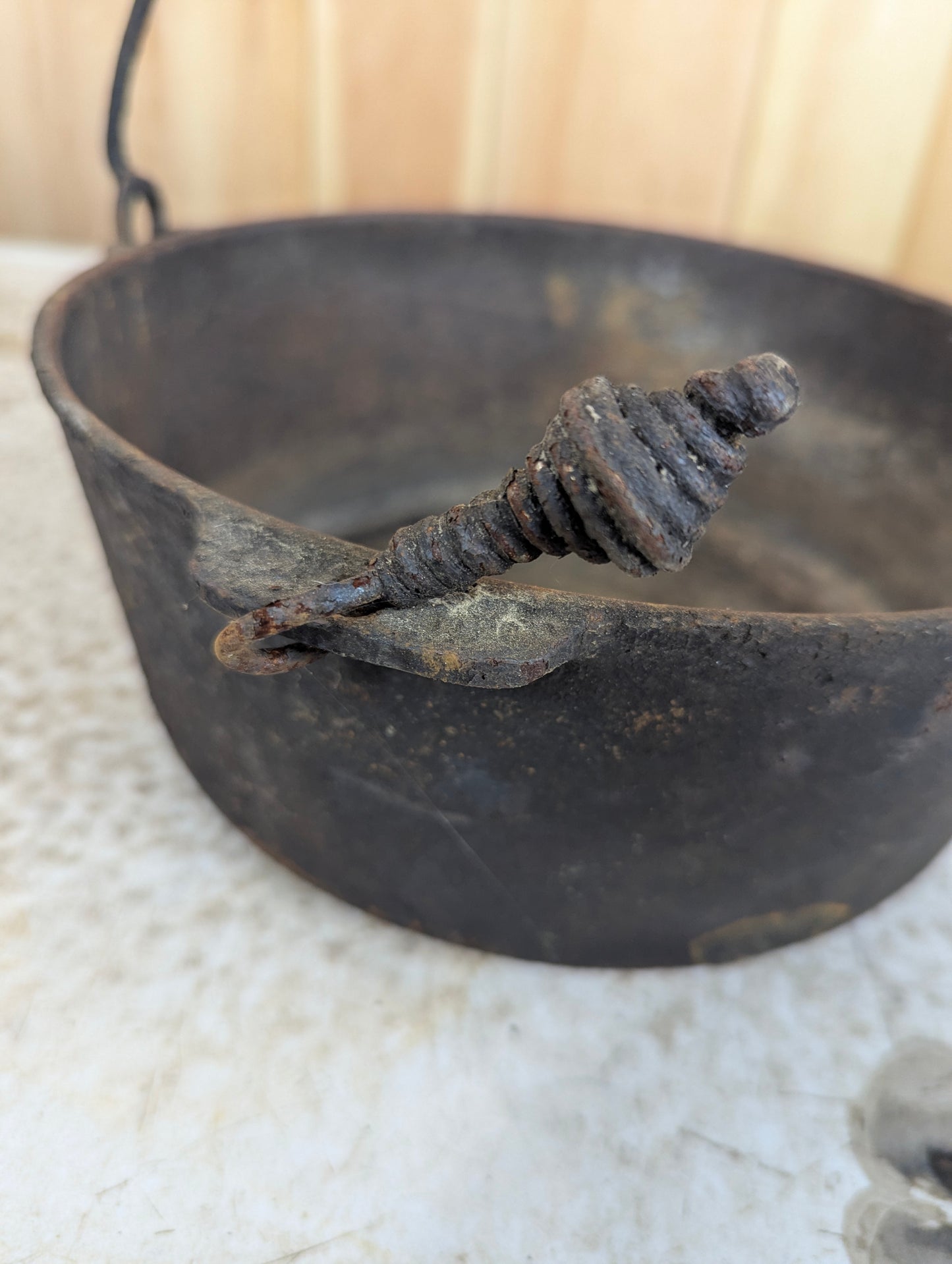 Vintage 10” Cast Iron Pot