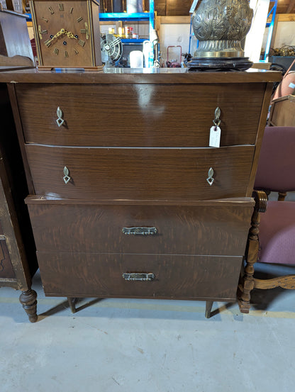 Retro 4 Drawer Dresser