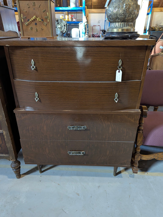 Retro 4 Drawer Dresser