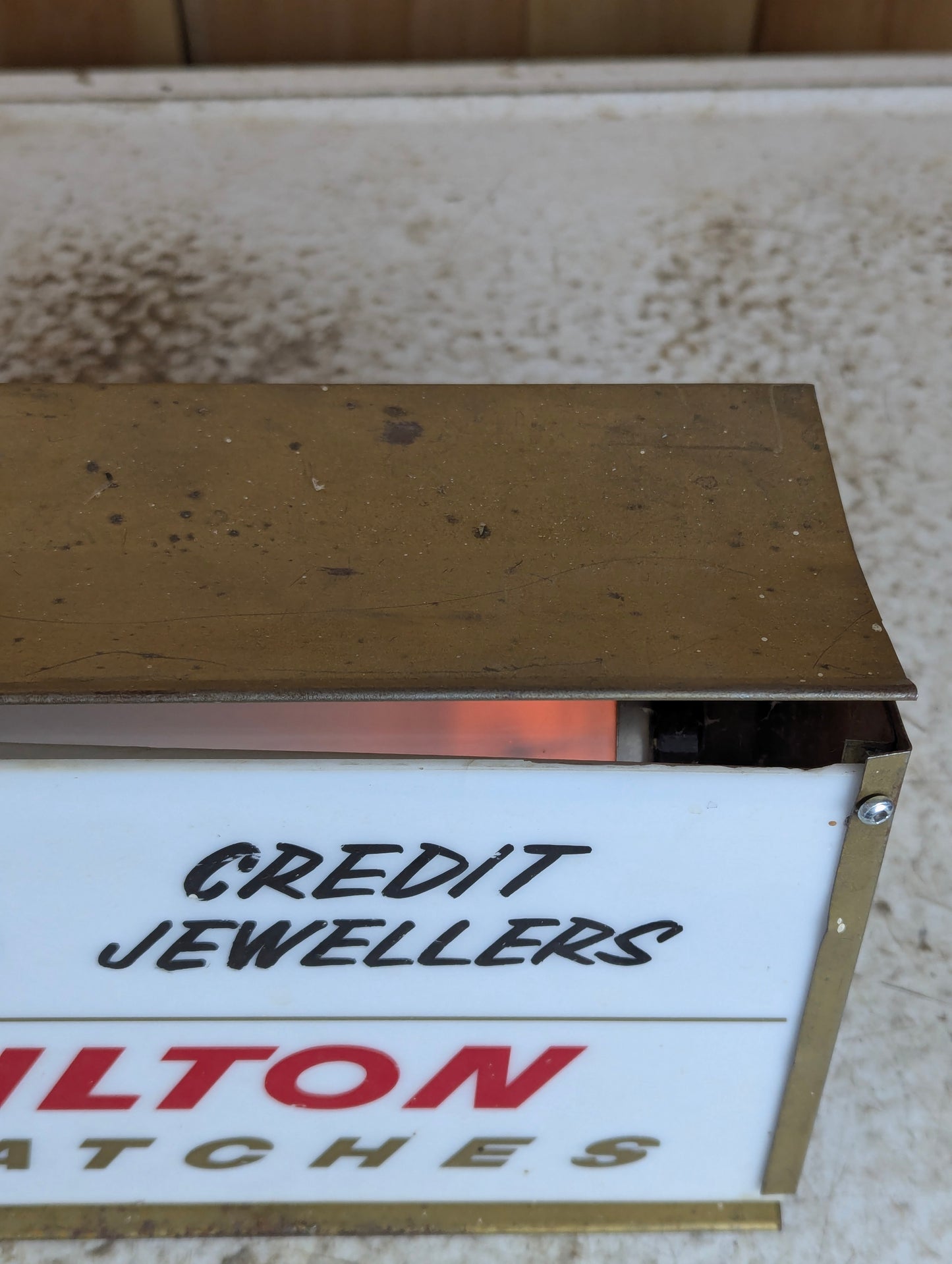 Vintage Donlands Credit Jewellers Hamilton Fine Watches Light Up Sign with Built In Clock