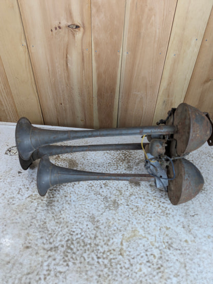 Vintage Triple Auto Horn