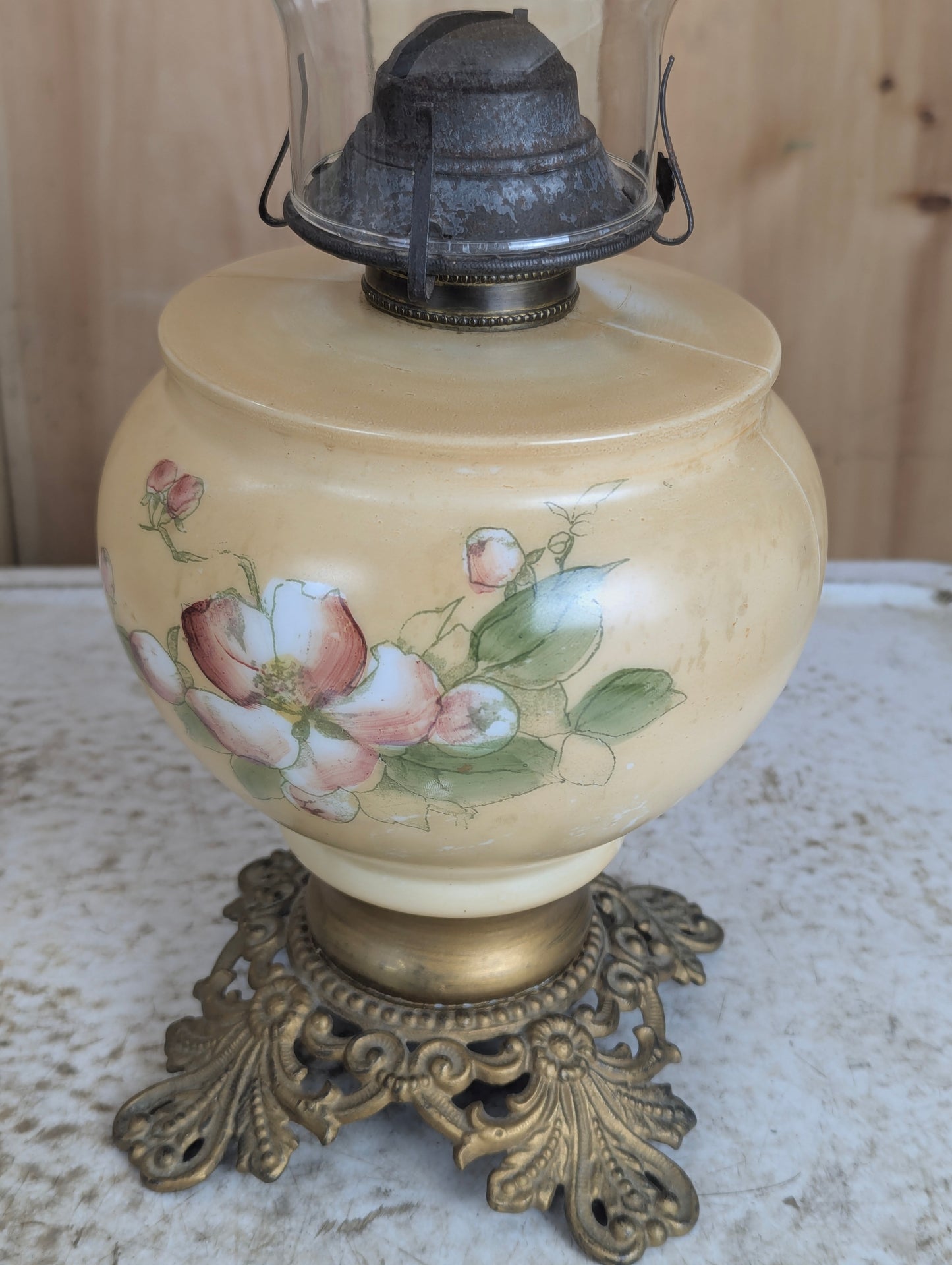 Antique P G Co. Painted Glass Parlour Oil Lamp