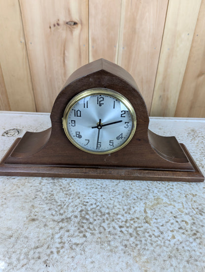 Vintage Battery Operated Mantle Clock