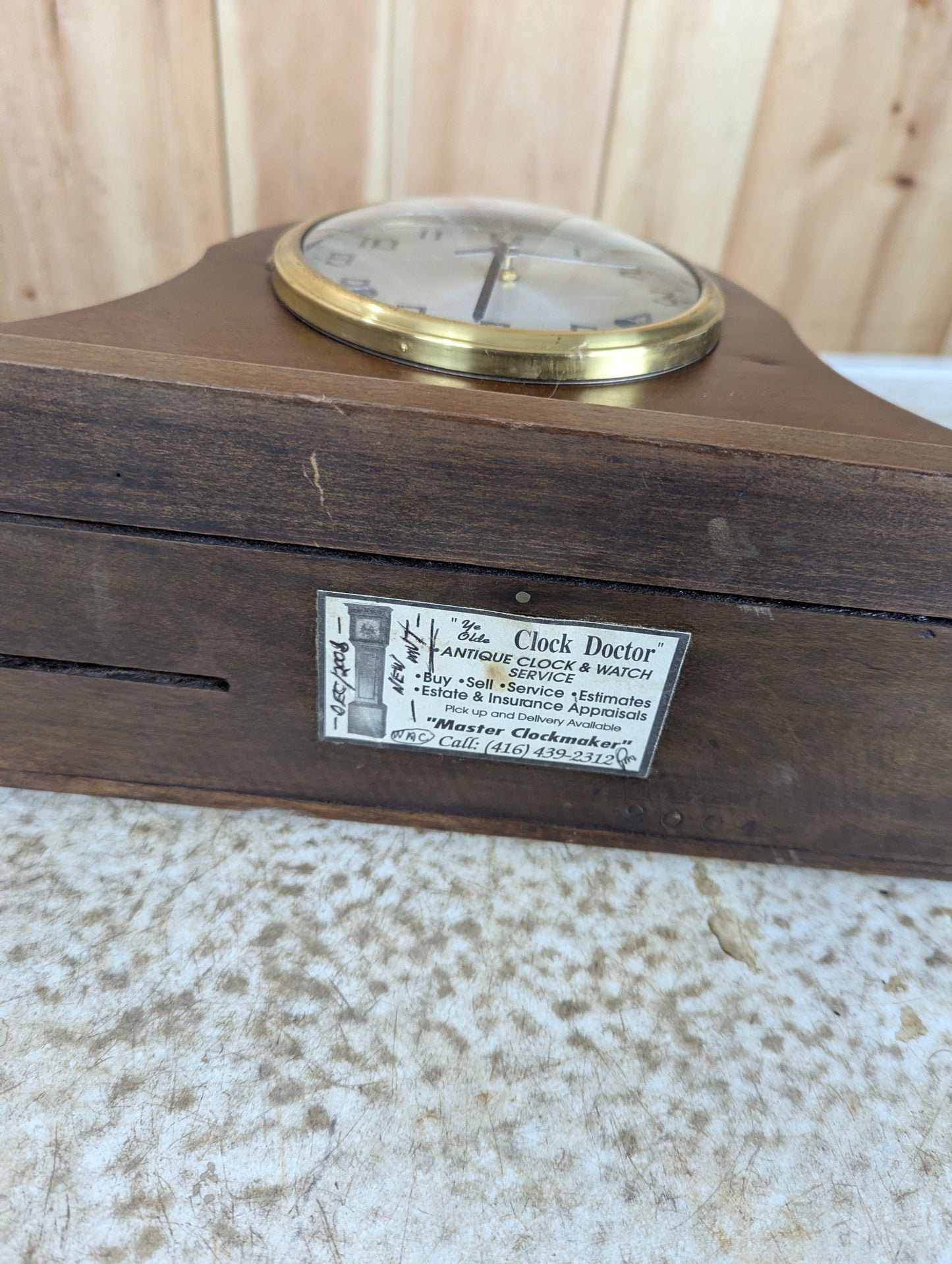 Vintage Battery Operated Mantle Clock