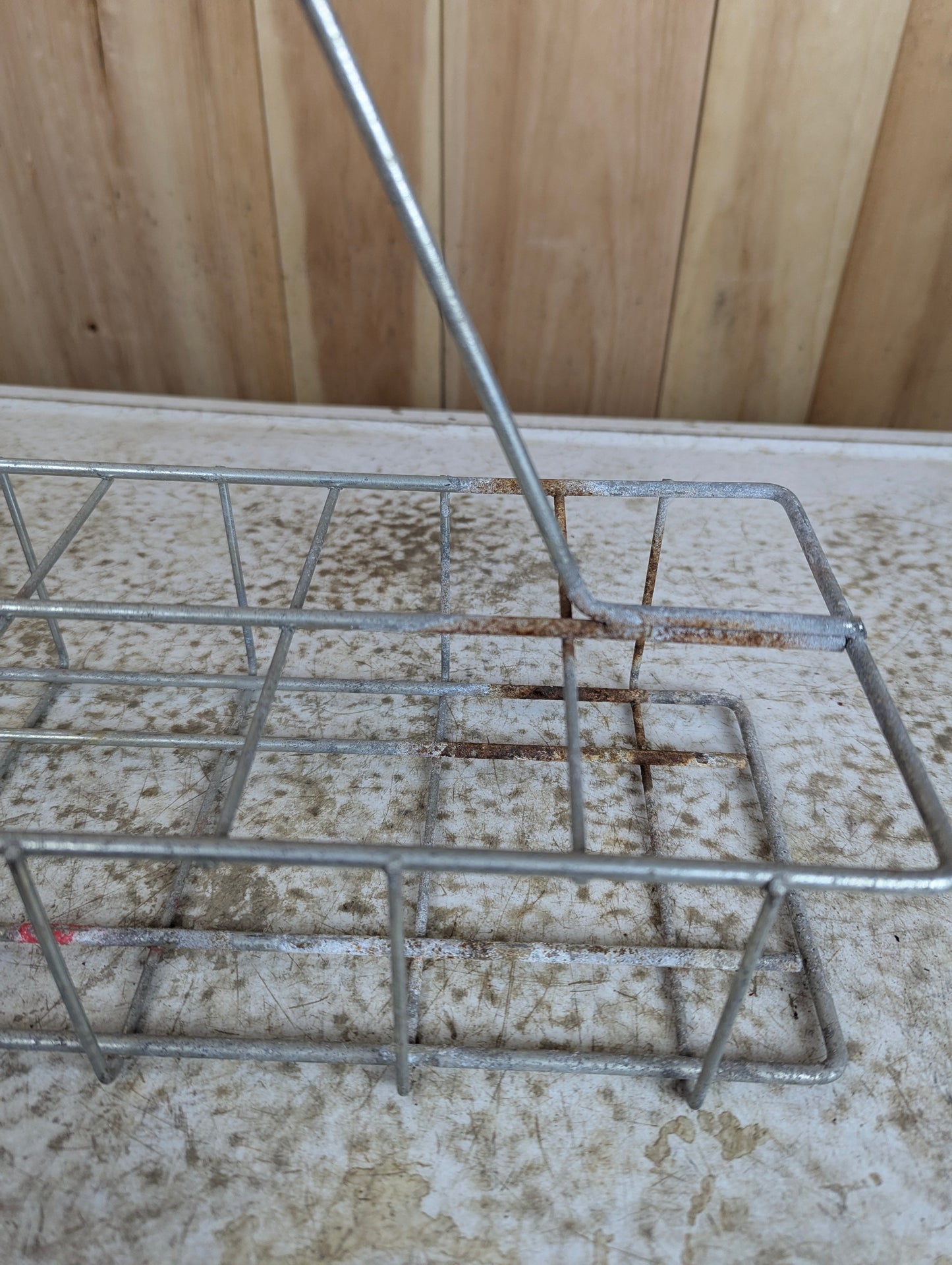 Vintage Wire 12-Soda Bottle Holder