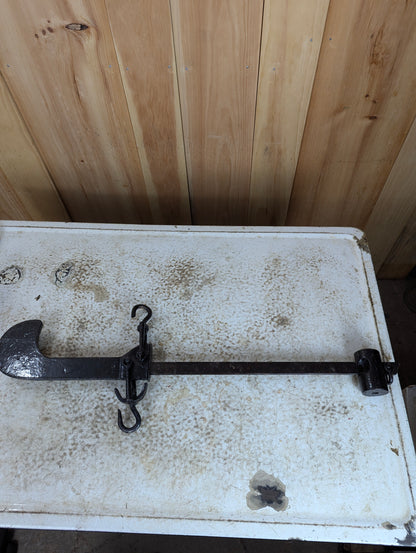 Vintage 100 lb Hanging Balance Beam Scale