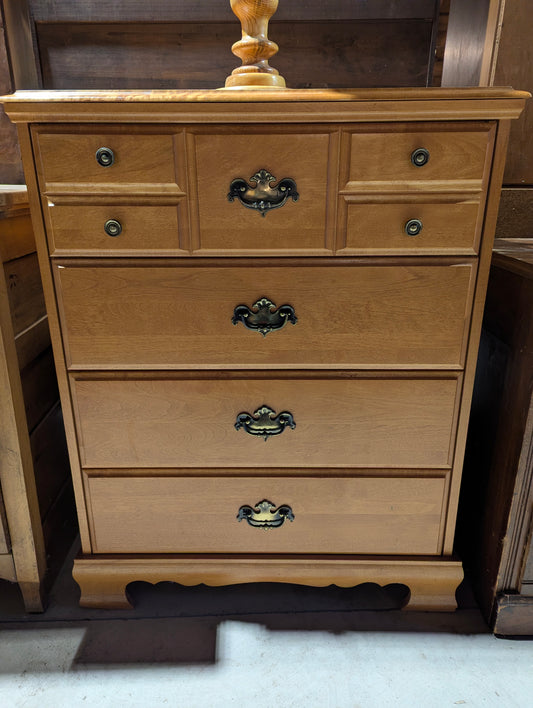 Vintage 4-Drawer Maple Dresser