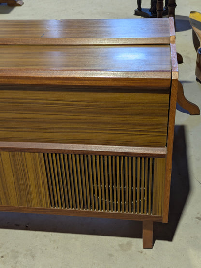 Vintage Mid-Century Modern Ferguson Model 3361 Stereo System