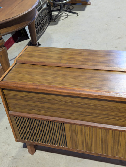 Vintage Mid-Century Modern Ferguson Model 3361 Stereo System