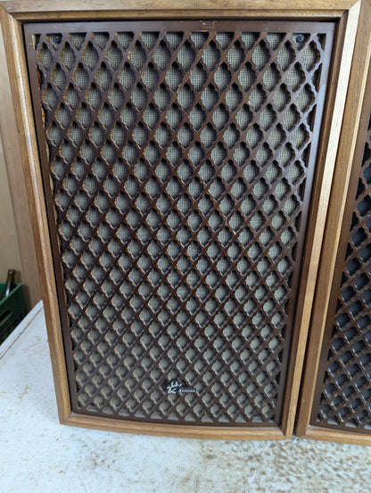 Pair of Sansui SP95 Speakers
