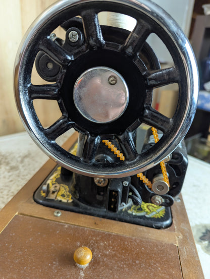 Singer NL-K Table Top Sewing Machine with Wooden Cover