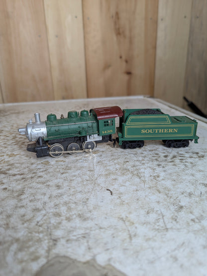 Tyco HO Scale 0-6-0 Southern Railway Locomotive #1435 with Coal Car