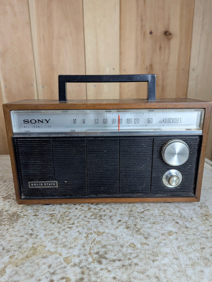 Vintage Sony Solid State Portable AM Radio