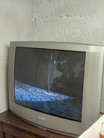 Phillips Model 32PS55-S321  CRT 32” TV with Remote