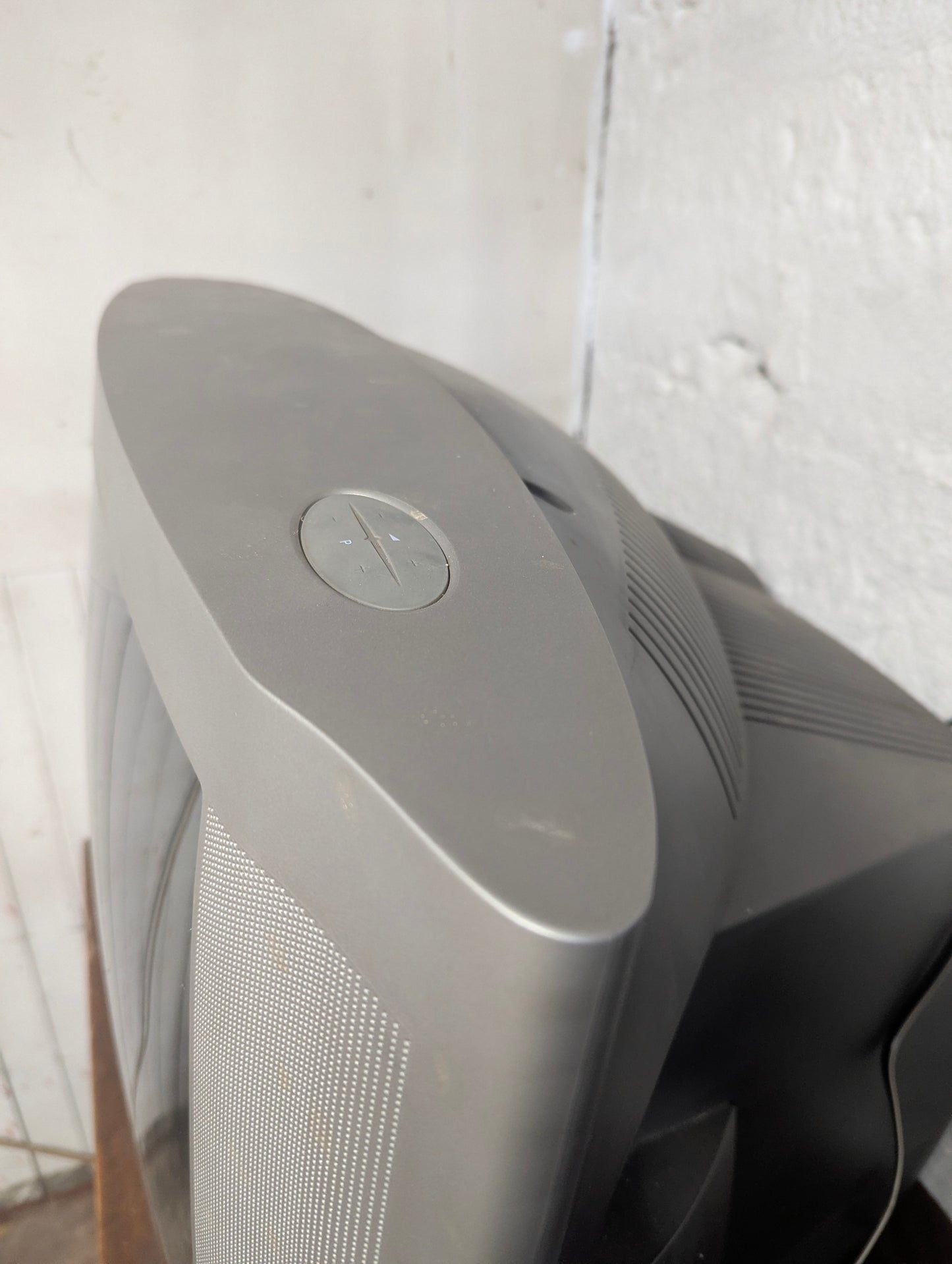 Phillips Model 32PS55-S321  CRT 32” TV with Remote