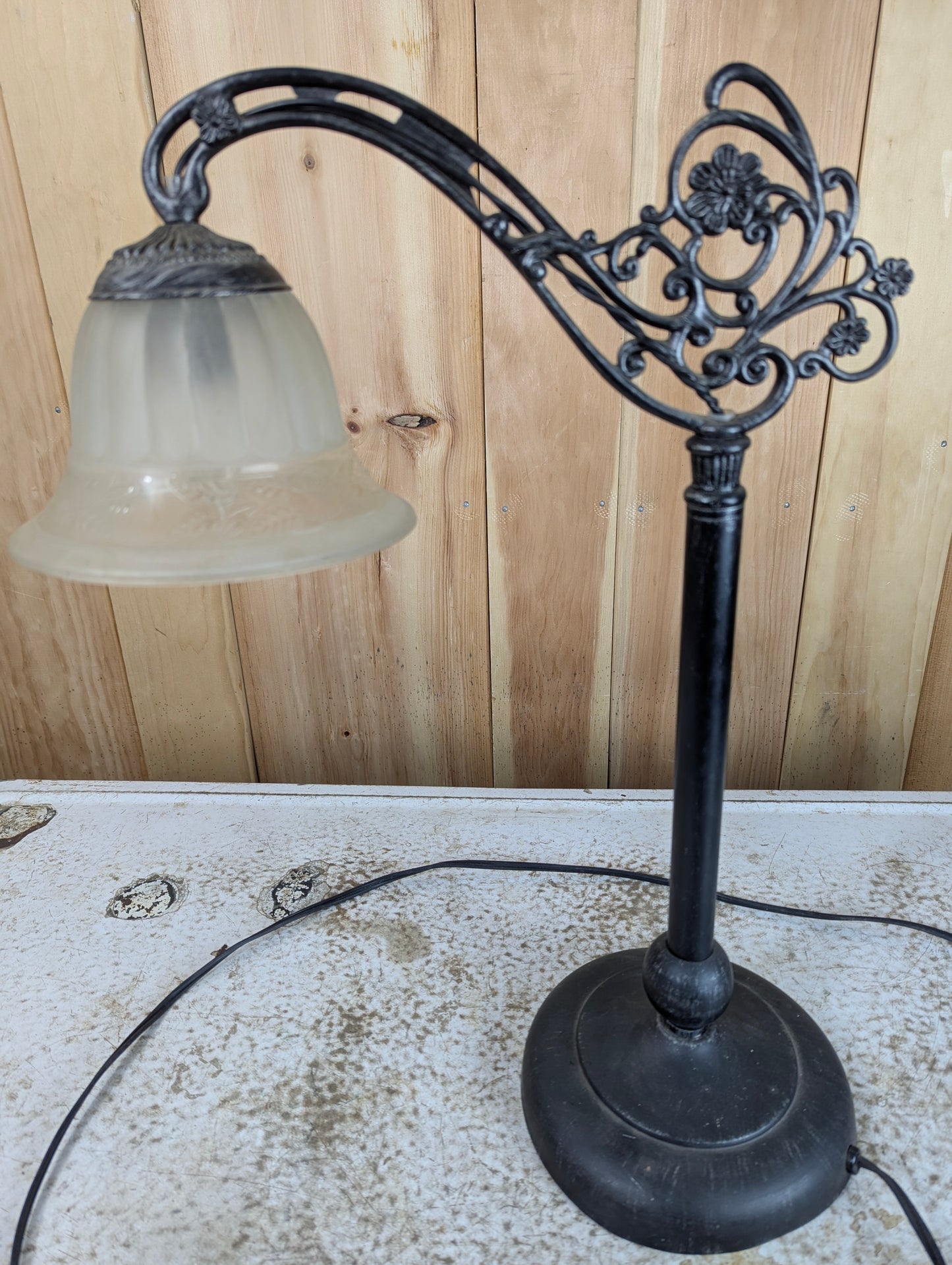 Vintage Style Bridge Arm Table Lamp
