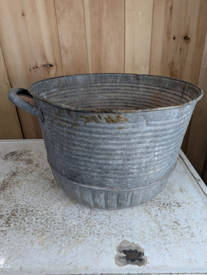Vintage Galvanized Round GSW Washtub