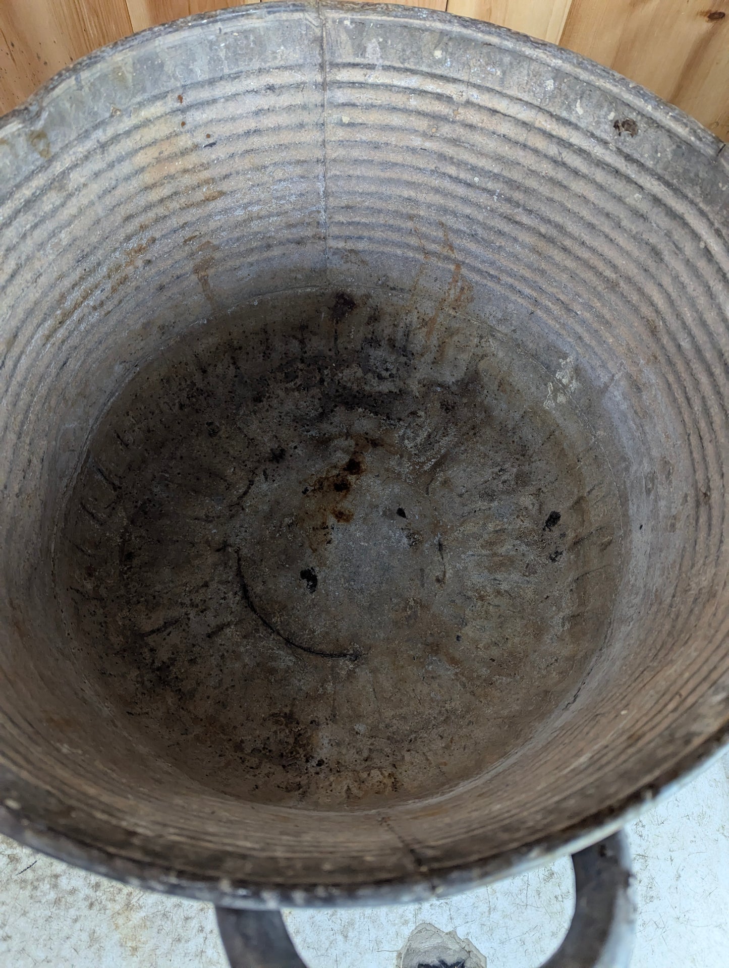 Vintage Galvanized Round GSW Washtub